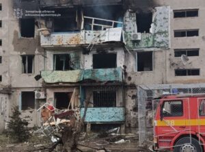 Російські обстріли Запоріжжя та області 21 вересня: загинула жінка, дев'ятеро людей постраждали, серед них — дитина, — ФОТО