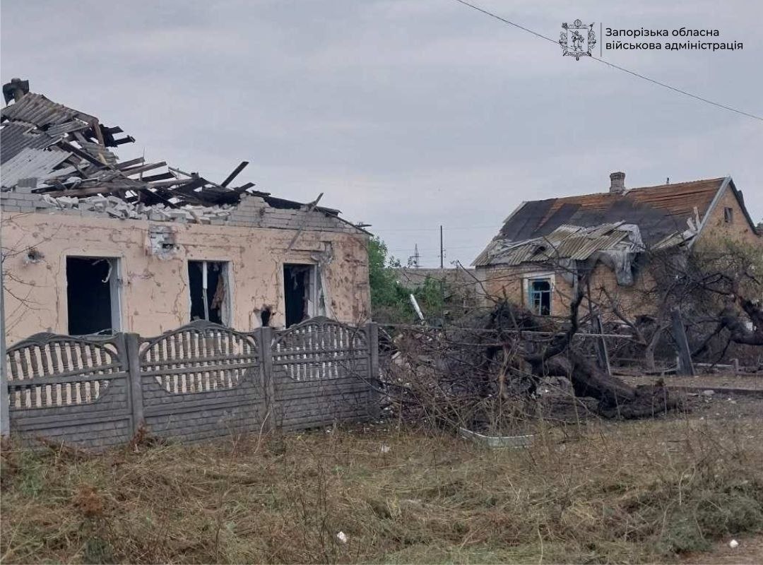 Один человек погиб и трое получили ранения: враг нанес 734 удара по Запорожской области