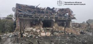 Ворог вдарив КАБами по селу під Запоріжжям: постраждали п'ятеро людей, середин них — дитина, — ФОТО