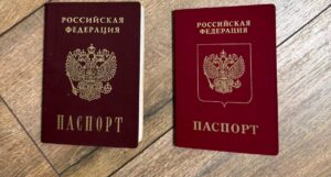 Російський паспорт та 1,3 млн грн «бойових»: судитимуть замкомбата військової частини частин на Запоріжжі та його цивільну дружину