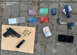 Підпалювали машини та готували вбивства військових: у Запоріжжі затримали двох російських агентів