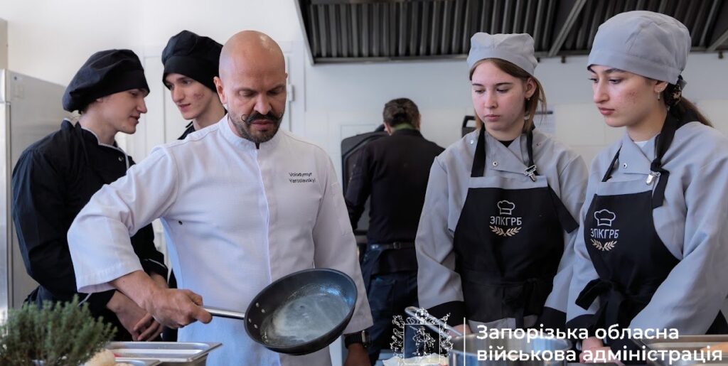 Суддя шоу «МастерШеф» Володимир Ярославський провів майстер-клас в кулінарному хабі Запоріжжя, — ФОТО, ВІДЕО